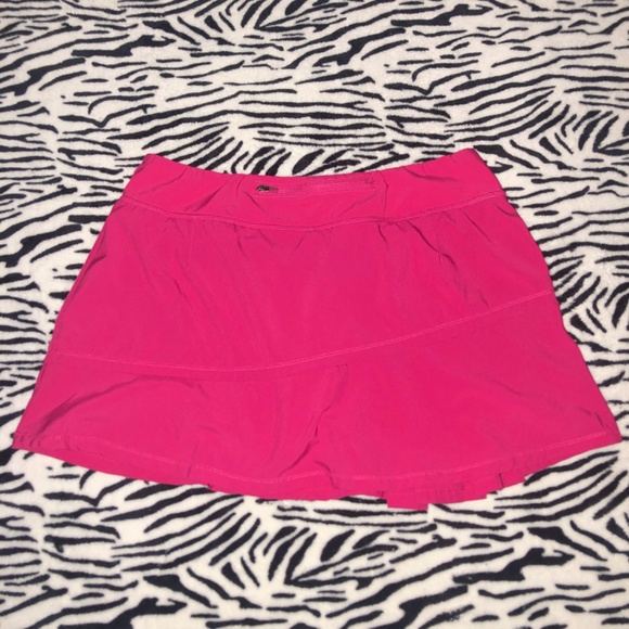 coquette ruffle mini golf skirt with built in shorts - Picture 5 of 7
